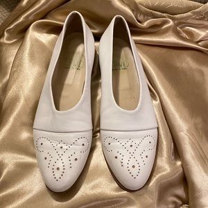 Joan David Italy White Leather Flats Women’s Size 9.5M